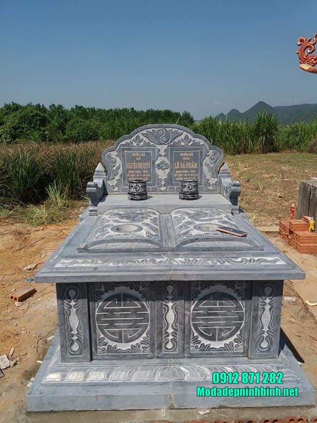 mẫu mộ đá đôi tại Bình Thuận