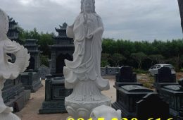 Mẫu Tượng quan thế âm bằng đá